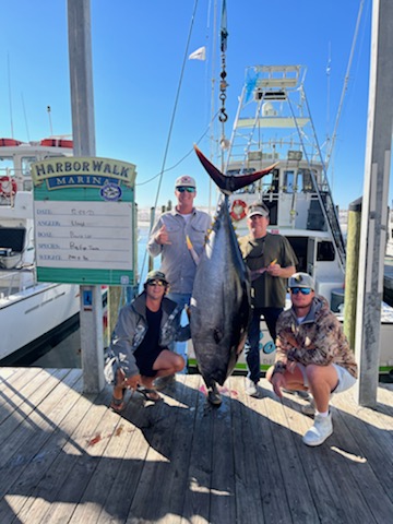 Anglers Reeling in Big Catch – Deep-Sea Fishing Destin_27