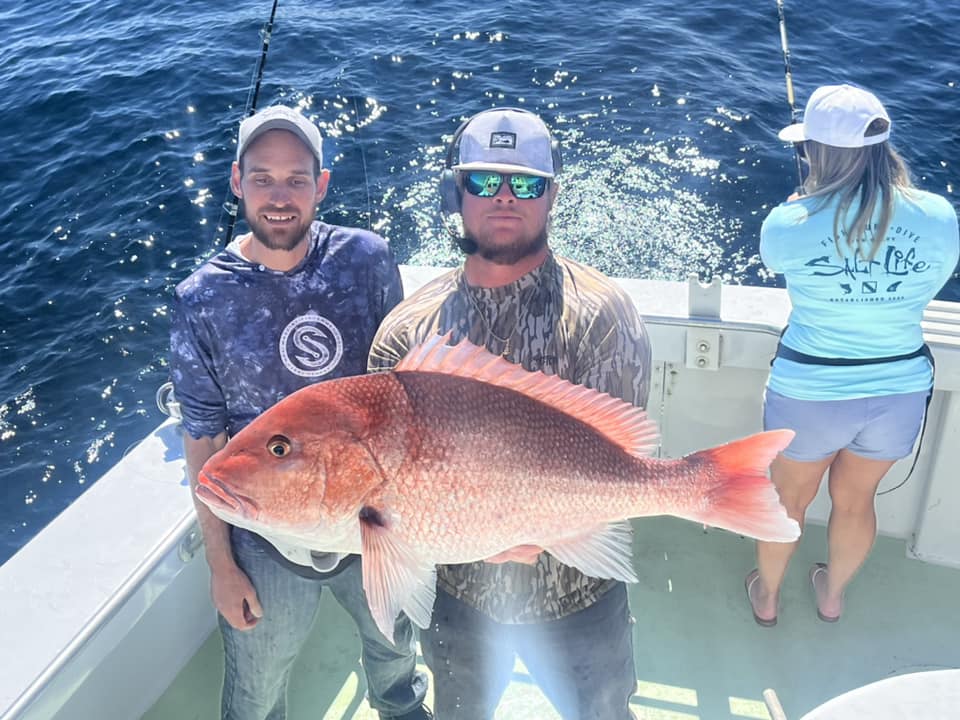 Anglers Reeling in Big Catch – Deep-Sea Fishing Destin_9